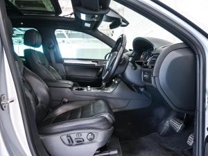 Volkswagen Touareg V6 TDI Luxury - Image 5