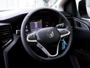 Volkswagen Amarok 2.0TDI double cab Life auto - Image 13