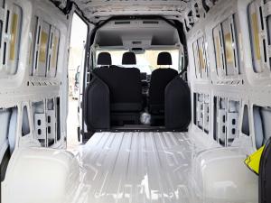 Volkswagen Crafter 50 2.0TDi 120KW Xlwb automaticP/V - Image 3