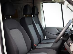 Volkswagen Crafter 50 2.0TDi 120KW Xlwb automaticP/V - Image 9