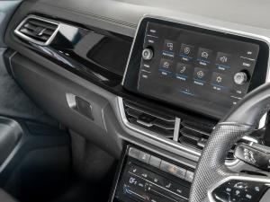 Volkswagen T-Roc 2.0TSI 4Motion R-Line - Image 12