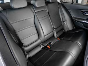 Mercedes-Benz C-Class C220d Avantgarde - Image 17