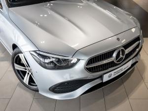 Mercedes-Benz C-Class C220d Avantgarde - Image 4