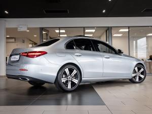 Mercedes-Benz C-Class C220d Avantgarde - Image 6
