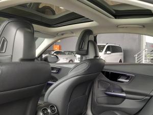 Mercedes-Benz C-Class C200 Avantgarde - Image 13