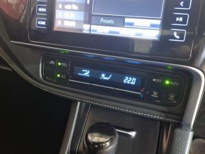 Toyota Corolla 2.0 Exclusive automatic VSC - Image 15