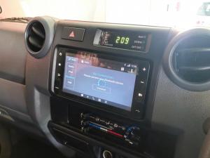 Toyota Land Cruiser 76 4.5D-4D V8 station wagon LX - Image 25
