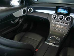 Mercedes-Benz C200 Cabrio automatic - Image 24
