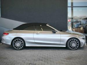 Mercedes-Benz C200 Cabrio automatic - Image 9