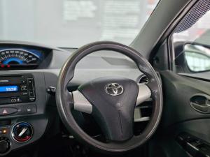 Toyota Etios hatch 1.5 Xs Sport - Image 15