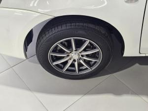 Toyota Etios hatch 1.5 Xs Sport - Image 7