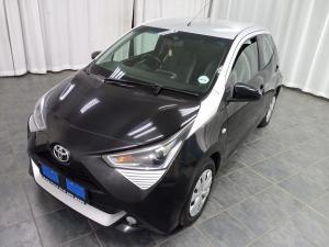 Toyota Aygo 1.0 X-Clusiv - Image 2