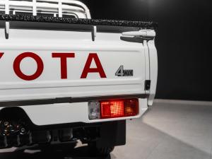 Toyota Land Cruiser 79 4.2D double cab - Image 5