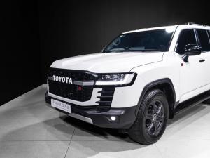 Toyota Land Cruiser 300 3.3D GR-Sport - Image 17
