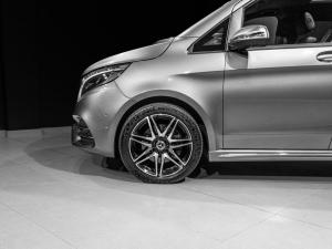 Mercedes-Benz V-Class V300d Exclusive - Image 8