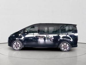 Hyundai Staria 2.2D Luxury - Image 4