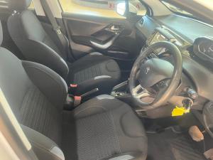 Peugeot 208 5-door 1.6 Allure auto - Image 14