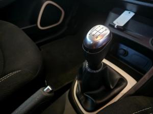 Renault Captur 66kW turbo Blaze - Image 14