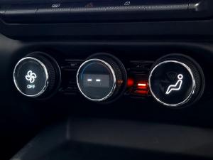 Nissan Magnite 1.0 Visia auto - Image 13