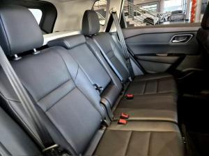 Nissan X-Trail 2.5 Acenta Plus 4WD - Image 9