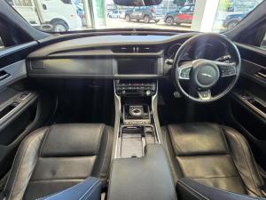 Jaguar XF 20d R-Sport - Image 10