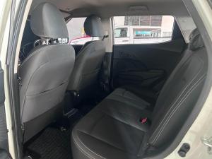 Mahindra XUV300 1.2T W6 - Image 12