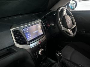 Mahindra XUV300 1.2T W6 - Image 14