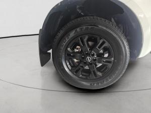 Nissan Navara 2.5DDTi double cab Stealth 4x4 - Image 20