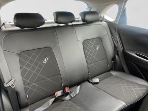 Hyundai i20 1.2 Premium - Image 17