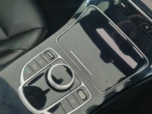 Mercedes-Benz C-Class C180 - Image 13
