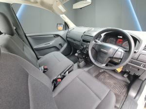 Isuzu D-Max Gen 6 250c single cab Fleetside - Image 11