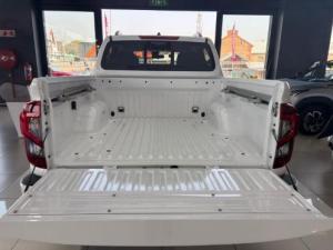 Nissan Navara 2.5DDTi double cab LE - Image 5