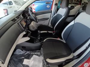 Renault Triber 1.0 Expression - Image 15