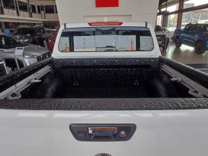 Nissan Navara 2.5DDTi double cab LE Plus 4x4 - Image 7
