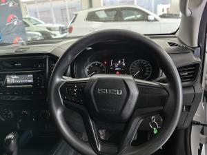 Isuzu D-Max 1.9TD double cab L auto - Image 21