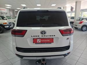 Toyota Land Cruiser 300 3.3D GR-Sport - Image 5