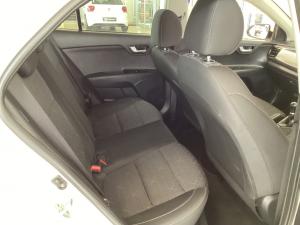 Kia Rio hatch 1.2 LS - Image 12