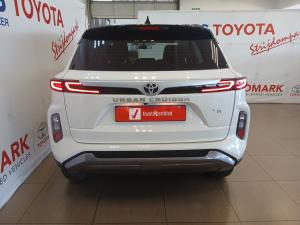 Toyota Urban Cruiser 1.5 XR manual - Image 5