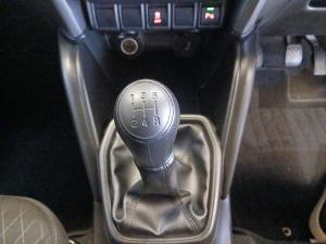 Toyota Urban Cruiser 1.5 XR manual - Image 13