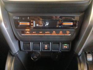 Toyota Urban Cruiser 1.5 XR manual - Image 16