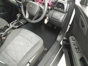 Mahindra XUV3XO 1.2T MX3 automatic - Image 8