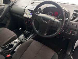 Isuzu D-Max 250 double cab 4x4 Hi-Ride - Image 5