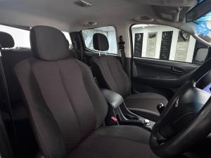 Isuzu D-Max 250 double cab 4x4 Hi-Ride - Image 6