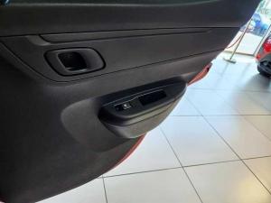 Renault Kwid 1.0 Techno manual - Image 15