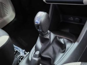 Renault Triber 1.0 Zen auto - Image 13