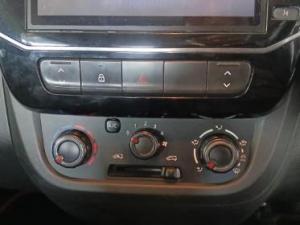 Renault Kwid 1.0 Techno manual - Image 16