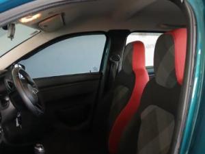 Renault Kwid 1.0 Techno manual - Image 8