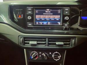 Volkswagen Polo hatch 1.0TSI Life auto - Image 11