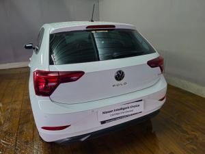 Volkswagen Polo hatch 1.0TSI Life auto - Image 5