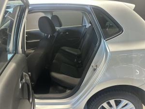 Volkswagen Polo Vivo hatch 1.6 Comfortline auto - Image 21